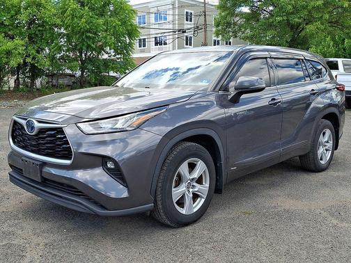 Magnetic Gray Metallic 2020 Toyota Highlander Hybrid LE
