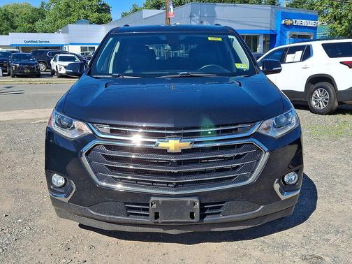 Mosaic Black Metallic 2019 Chevrolet Traverse LT