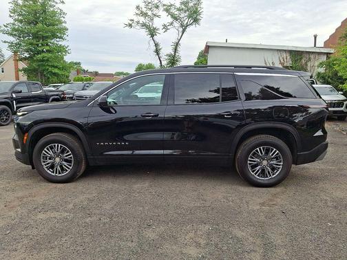 Mosaic Black Metallic 2026 Chevrolet Traverse LT