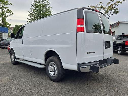 2023 Chevrolet Express 2500 RWD 2500 Regular Wheelbase WT