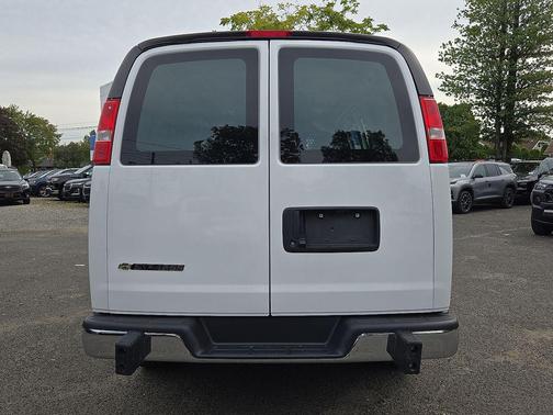 2023 Chevrolet Express 2500 RWD 2500 Regular Wheelbase WT