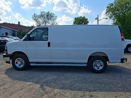 Summit White 2025 Chevrolet Express 2500 Work Van