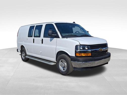 Summit White 2025 Chevrolet Express 2500 Work Van