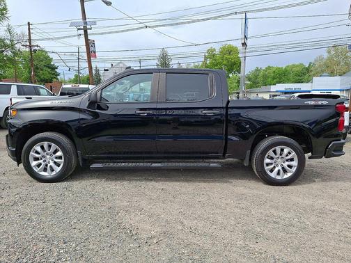 Black 2022 Chevrolet Silverado 1500 Limited Custom