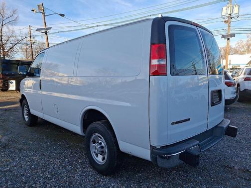 2024 Chevrolet Express 2500 RWD 2500 Regular Wheelbase WT