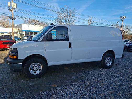 2024 Chevrolet Express 2500 RWD 2500 Regular Wheelbase WT