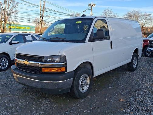2024 Chevrolet Express 2500 RWD 2500 Regular Wheelbase WT
