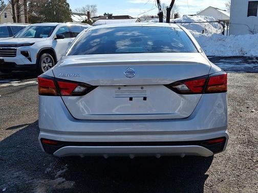 2022 Nissan Altima S FWD