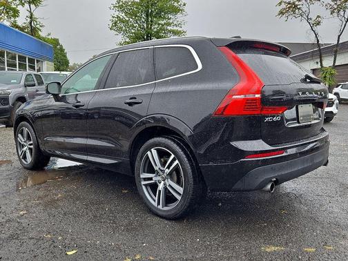 2020 Volvo XC60 T5 Momentum
