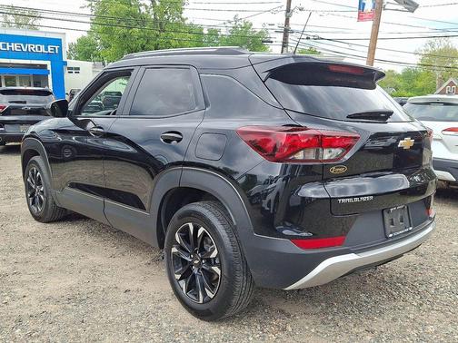 Mosaic Black Metallic 2023 Chevrolet Trailblazer LT