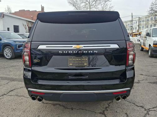 2023 Chevrolet Suburban 4WD High Country