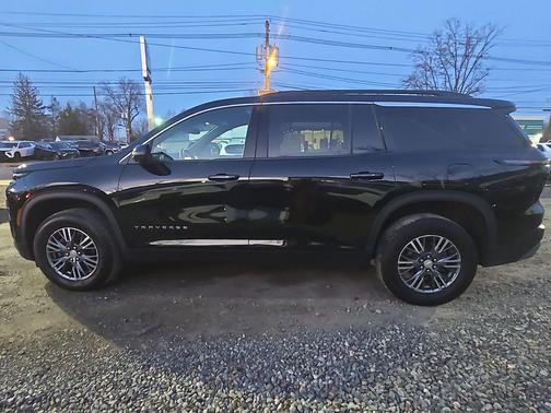 2024 Chevrolet Traverse LT