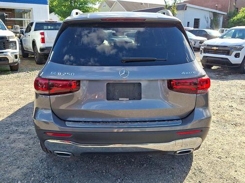 Mountain Grey Metallic 2021 Mercedes-Benz GLB 250 4MATIC