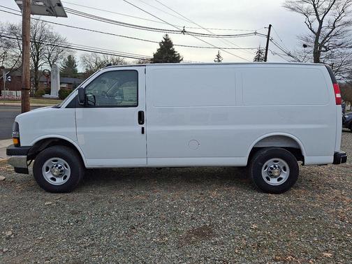 2025 Chevrolet Express 2500 RWD 2500 Regular Wheelbase WT