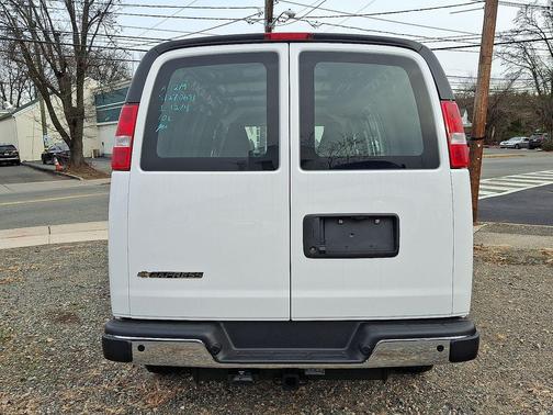 2025 Chevrolet Express 2500 RWD 2500 Regular Wheelbase WT