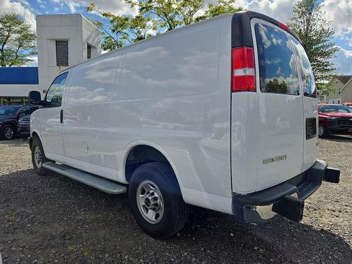 2023 GMC Savana 2500 Work Van