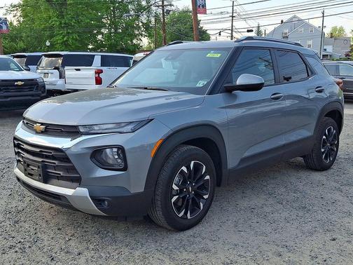 Sterling Gray Metallic 2023 Chevrolet Trailblazer LT