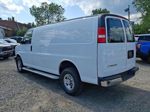 2023 Chevrolet Express 2500 RWD 2500 Regular Wheelbase WT