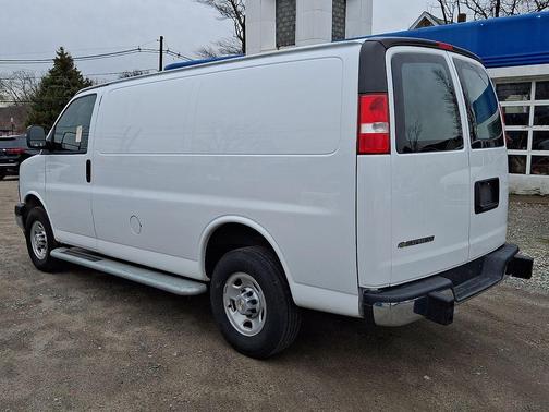 2024 Chevrolet Express 2500 RWD 2500 Regular Wheelbase WT