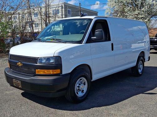 Summit White 2025 Chevrolet Express 2500 RWD 2500 Regular Wheelbase WT