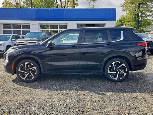 2022 Mitsubishi Outlander Black Edition S-AWC