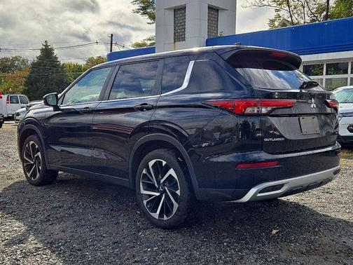 2022 Mitsubishi Outlander Black Edition S-AWC