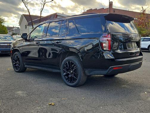 2022 Chevrolet Tahoe 4WD RST