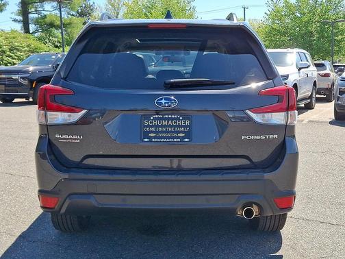 Dark Gray Metallic 2019 Subaru Forester Limited