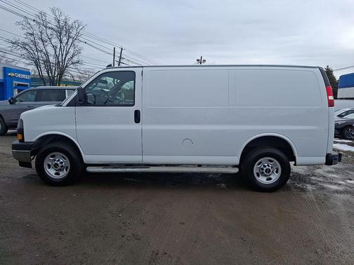 2024 GMC Savana 2500 Work Van