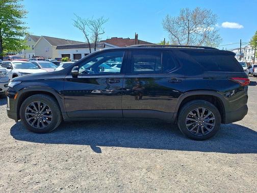 Mosaic Black Metallic 2023 Chevrolet Traverse RS