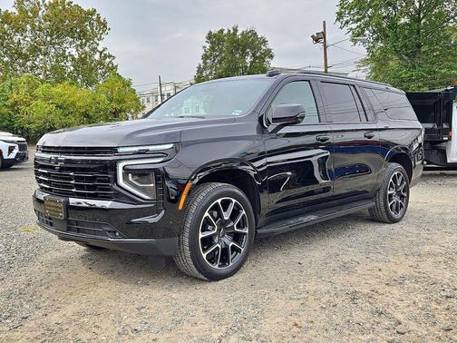 2025 Chevrolet Suburban RST