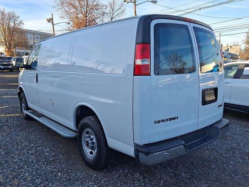 2024 GMC Savana 2500 Work Van