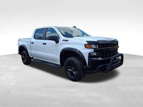 Summit White 2021 Chevrolet Silverado 1500 Custom Trail Boss