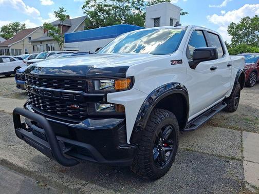 Summit White 2021 Chevrolet Silverado 1500 Custom Trail Boss