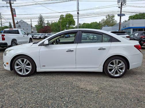 Summit White 2014 Chevrolet Cruze LTZ