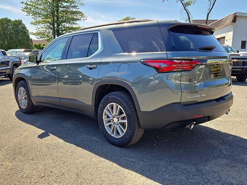 2022 Chevrolet Traverse LT Cloth