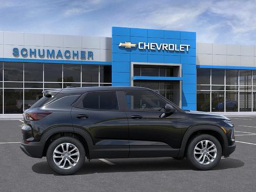 Mosaic Black Metallic 2026 Chevrolet Trailblazer LS