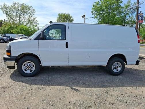 2022 GMC Savana 2500 Work Van