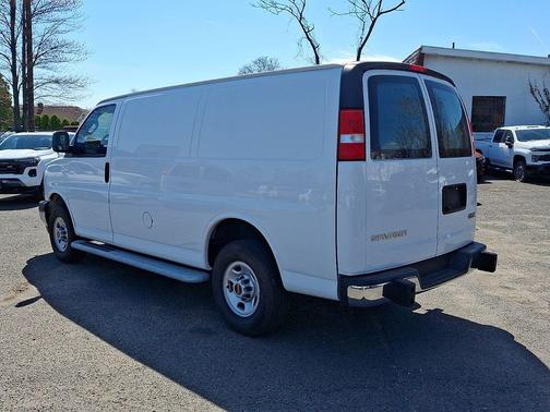 2024 GMC Savana 2500 Work Van