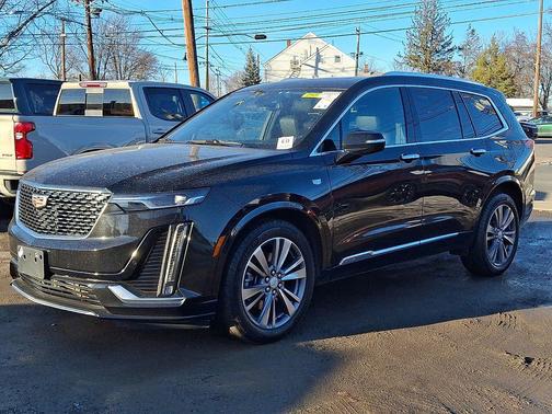 2024 Cadillac XT6 Premium Luxury FWD