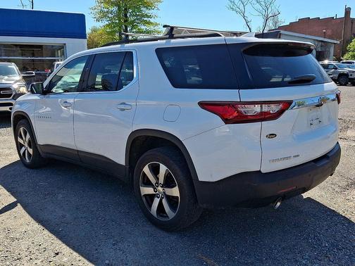 Summit White 2020 Chevrolet Traverse LT Leather