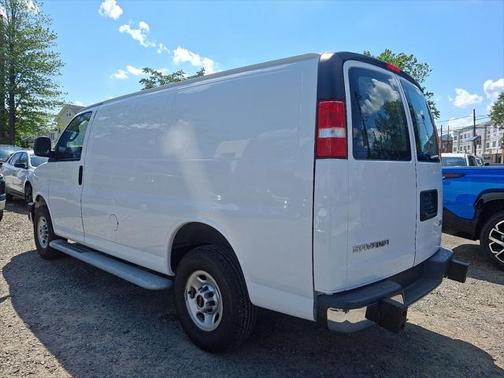 2023 GMC Savana 2500 Work Van