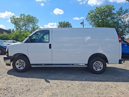 2023 GMC Savana 2500 Work Van