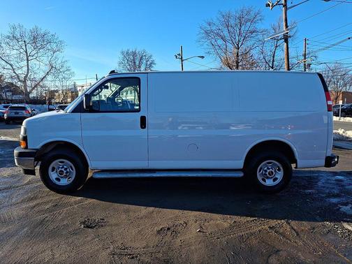 2024 GMC Savana 2500 Work Van