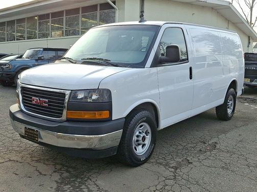 2022 GMC Savana 2500 Work Van