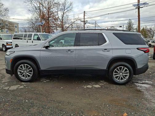 2024 Chevrolet Traverse LT Cloth