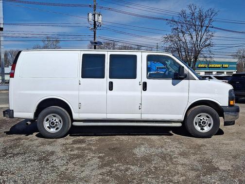 2024 GMC Savana 2500 Work Van