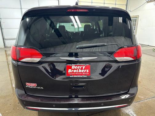 2018 Chrysler Pacifica Touring-L