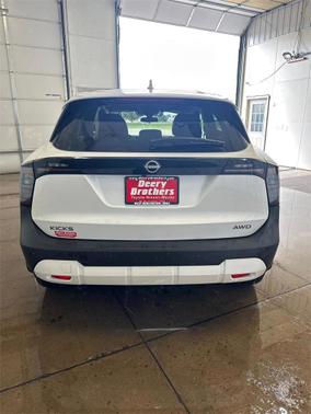 2025 Nissan Kicks SV