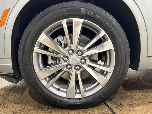 2025 Cadillac XT6 Premium Luxury AWD